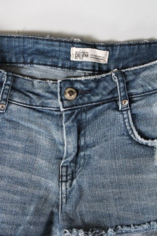 Дамски къс панталон Zara, Размер M, Цвят Син, Цена 15,00 лв.