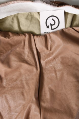 Дамски кожен панталон, Размер L, Цвят Бежов, Цена 8,99 лв.
