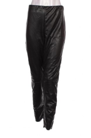 Γυναικείο παντελόνι δερμάτινο Oui, Μέγεθος XL, Χρώμα Μαύρο, Τιμή 7,58 €