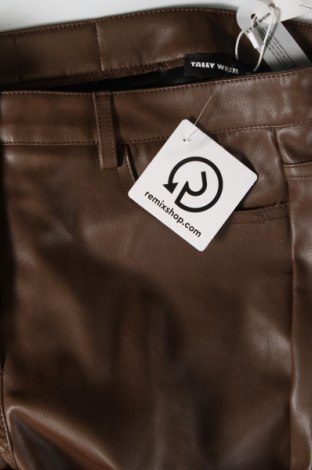 Γυναικείο παντελόνι δερμάτινο Tally Weijl, Μέγεθος S, Χρώμα Καφέ, Τιμή 7,82 €