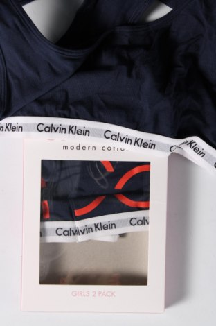Дамски комплект Calvin Klein, Размер XL, Цвят Многоцветен, Цена 54,51 лв.