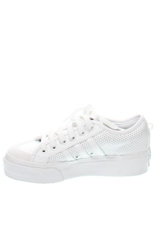 Дамски обувки Adidas, Размер 39, Цвят Бял, Цена 64,00 лв.
