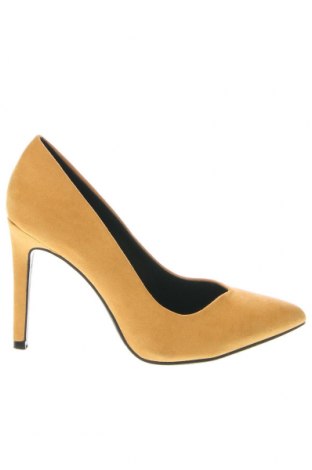 Дамски обувки Bershka, Размер 37, Цвят Жълт, Цена 42,16 лв.
