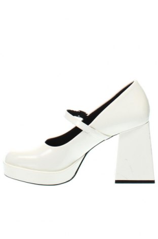 Дамски обувки Monki, Размер 39, Цвят Бял, Цена 76,00 лв.