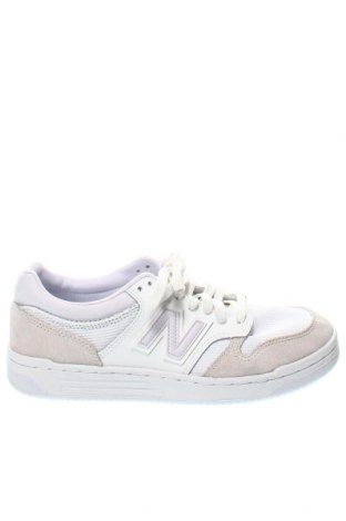 Дамски обувки New Balance, Размер 41, Цвят Бял, Цена 161,50 лв.