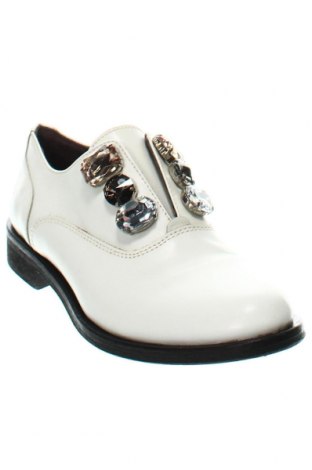 Дамски обувки Pinko, Размер 37, Цвят Бял, Цена 224,64 лв.