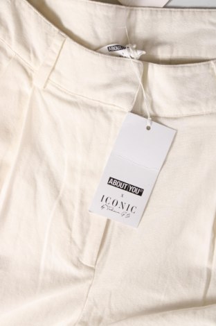 Дамски панталон ABOUT YOU x Iconic by Tatiana Kucharova, Размер S, Цвят Бял, Цена 20,01 лв.