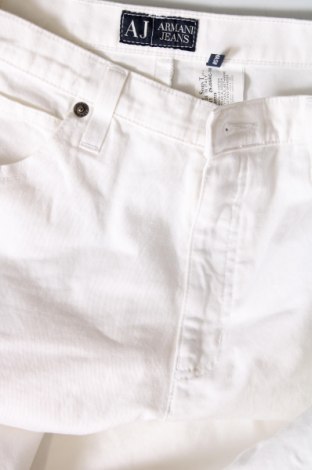 Γυναικείο παντελόνι Armani Jeans, Μέγεθος M, Χρώμα Λευκό, Τιμή 69,28 €