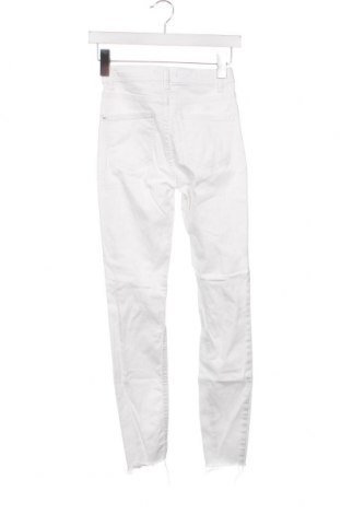 Damenhose Cropp, Größe XXS, Farbe Weiß, Preis 1,63 €