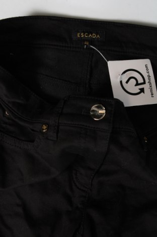 Дамски панталон Escada, Размер M, Цвят Черен, Цена 57,60 лв.