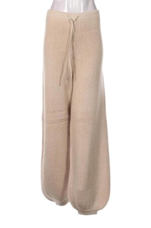 Дамски панталон Fashion Union, Размер XL, Цвят Бежов, Цена 19,14 лв.