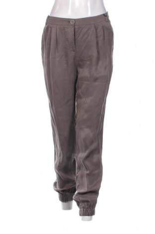 Дамски панталон Guess By Marciano, Размер S, Цвят Кафяв, Цена 40,80 лв.
