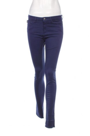 Дамски панталон Love Moschino, Размер S, Цвят Син, Цена 75,11 лв.