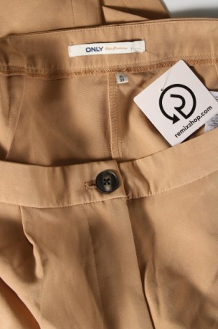 Дамски панталон ONLY, Размер XL, Цвят Бежов, Цена 20,00 лв.