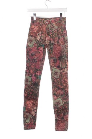Дамски панталон Please, Размер XXS, Цвят Многоцветен, Цена 26,46 лв.