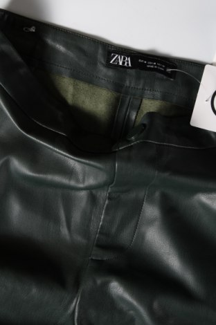 Дамски панталон Zara, Размер M, Цвят Зелен, Цена 10,80 лв.