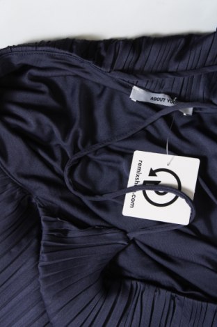 Γυναικείο αμάνικο μπλουζάκι About You, Μέγεθος M, Χρώμα Μπλέ, Τιμή 2,09 €