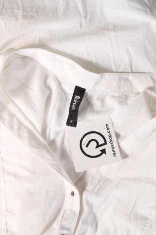 Γυναικείο αμάνικο μπλουζάκι Flame, Μέγεθος S, Χρώμα Λευκό, Τιμή 6,65 €