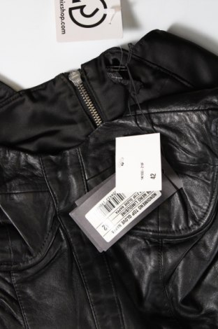 Γυναικείο αμάνικο μπλουζάκι Pinko, Μέγεθος S, Χρώμα Μαύρο, Τιμή 60,31 €
