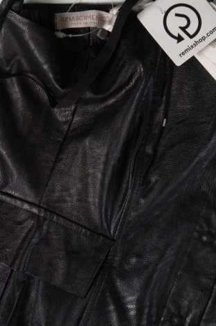 Γυναικείο αμάνικο μπλουζάκι Rinascimento, Μέγεθος S, Χρώμα Μαύρο, Τιμή 15,55 €
