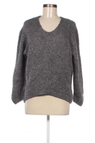 Дамски пуловер CXL by Christian Lacroix, Размер S, Цвят Сив, Цена 15,40 лв.