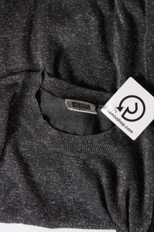 Γυναικείο πουλόβερ Weekday, Μέγεθος S, Χρώμα Γκρί, Τιμή 2,39 €