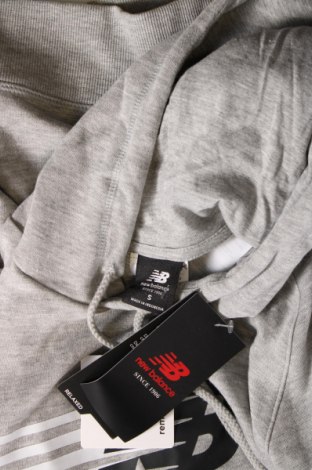 Damen Sweatshirt New Balance, Größe S, Farbe Grau, Preis 52,58 €