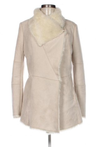 Дамско палто Bershka, Размер M, Цвят Бежов, Цена 16,05 лв.