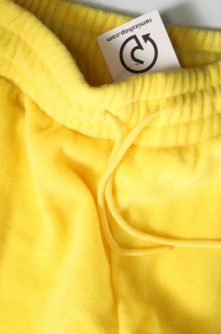 Γυναικείο αθλητικό παντελόνι, Μέγεθος S, Χρώμα Κίτρινο, Τιμή 8,97 €