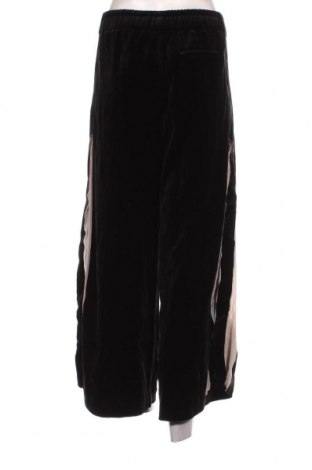 Damen Sporthose Giorgio Armani, Größe XL, Farbe Schwarz, Preis 103,96 €