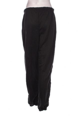 Γυναικείο αθλητικό παντελόνι Pretty Little Thing, Μέγεθος XL, Χρώμα Μαύρο, Τιμή 6,88 €