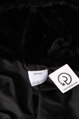 Dámska bunda  Bershka, Veľkosť S, Farba Čierna, Cena  32,89 €