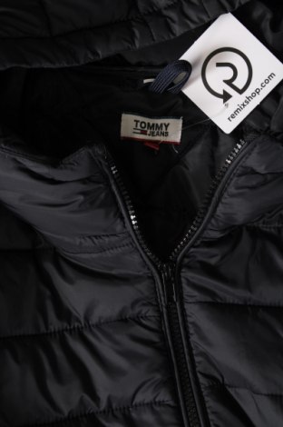 Γυναικείο μπουφάν Tommy Jeans, Μέγεθος XL, Χρώμα Μαύρο, Τιμή 140,72 €