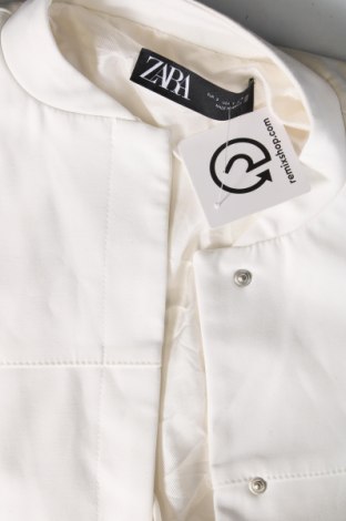 Дамско яке Zara, Размер S, Цвят Бял, Цена 61,50 лв.