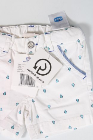 Детски къс панталон Chicco, Размер 5-6y/ 116-122 см, Цвят Бял, Цена 22,00 лв.
