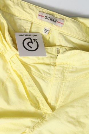 Dětské krátké kalhoty  Guess, Velikost 14-15y/ 168-170 cm, Barva Žlutá, Cena  539,00 Kč