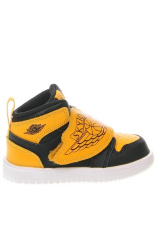 Детски обувки Air Jordan Nike, Размер 23, Цвят Жълт, Цена 122,10 лв.