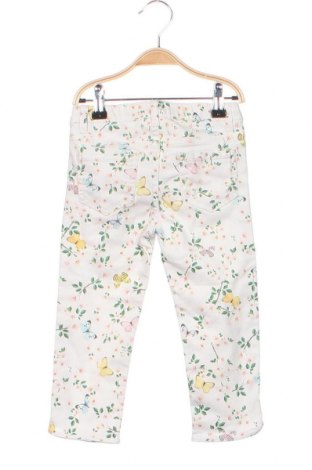 Детски панталон H&M, Размер 4-5y/ 110-116 см, Цвят Бял, Цена 32,00 лв.