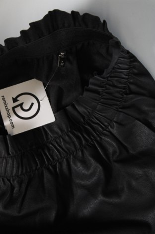 Δερμάτινη φούστα ONLY, Μέγεθος XS, Χρώμα Μαύρο, Τιμή 12,37 €