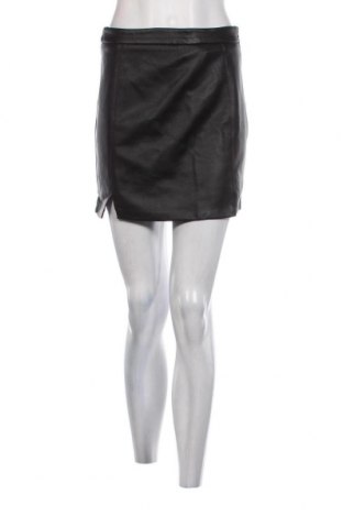 Δερμάτινη φούστα Pull&Bear, Μέγεθος L, Χρώμα Μαύρο, Τιμή 2,85 €