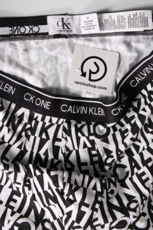 Boxeri bărbătești Calvin Klein, Mărime M, Culoare Multicolor, Preț 102,63 Lei