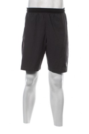 Ανδρικό κοντό παντελόνι Adidas, Μέγεθος M, Χρώμα Γκρί, Τιμή 14,85 €