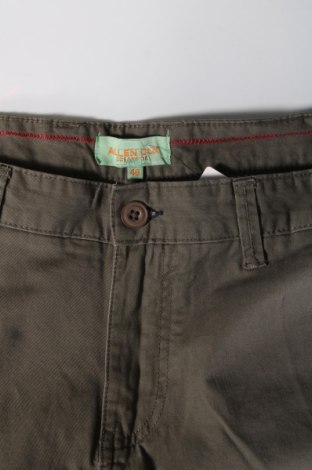 Ανδρικό κοντό παντελόνι Allen Cox, Μέγεθος M, Χρώμα Πράσινο, Τιμή 12,86 €