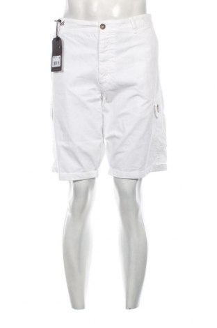 Pantaloni scurți de bărbați Lyle & Scott, Mărime XL, Culoare Alb, Preț 171,71 Lei