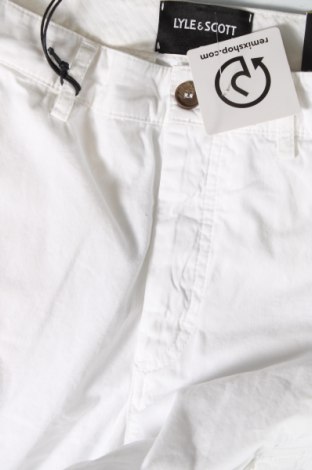 Ανδρικό κοντό παντελόνι Lyle & Scott, Μέγεθος M, Χρώμα Λευκό, Τιμή 44,85 €