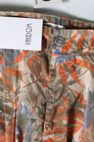 Ανδρικό κοντό παντελόνι VANDOM, Μέγεθος XL, Χρώμα Πολύχρωμο, Τιμή 20,18 €