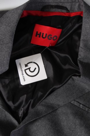 Мъжки костюм Hugo Boss, Размер M, Цвят Сив, Цена 619,00 лв.