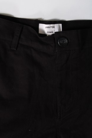 Pantaloni de bărbați Dan Fox X About You, Mărime M, Culoare Alb, Preț 286,18 Lei