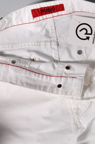 Мъжки панталон Hugo Boss, Размер M, Цвят Бял, Цена 98,00 лв.