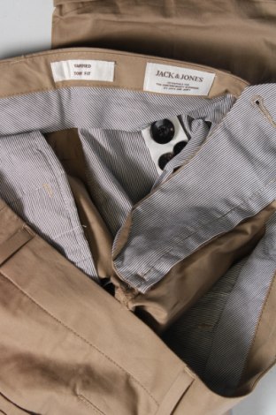 Мъжки панталон Jack & Jones, Размер M, Цвят Кафяв, Цена 16,40 лв.